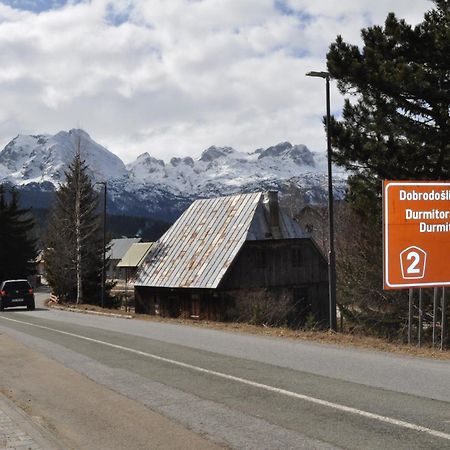 Apartmani Zabljak Hills エクステリア 写真