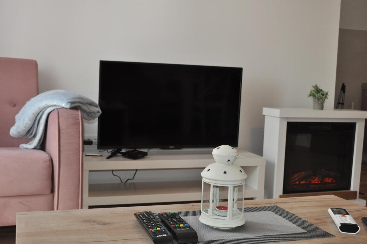 Apartmani Zabljak Hills エクステリア 写真