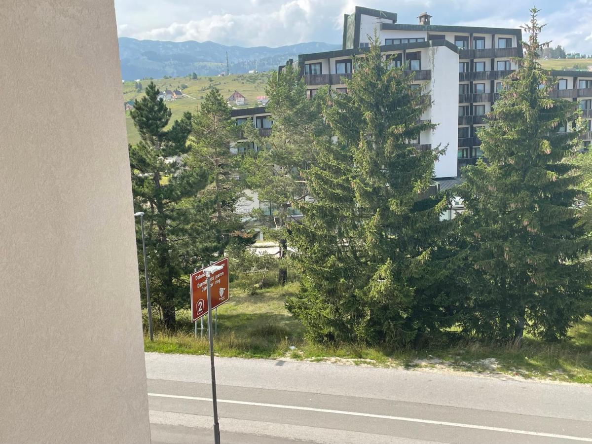 Apartmani Zabljak Hills エクステリア 写真
