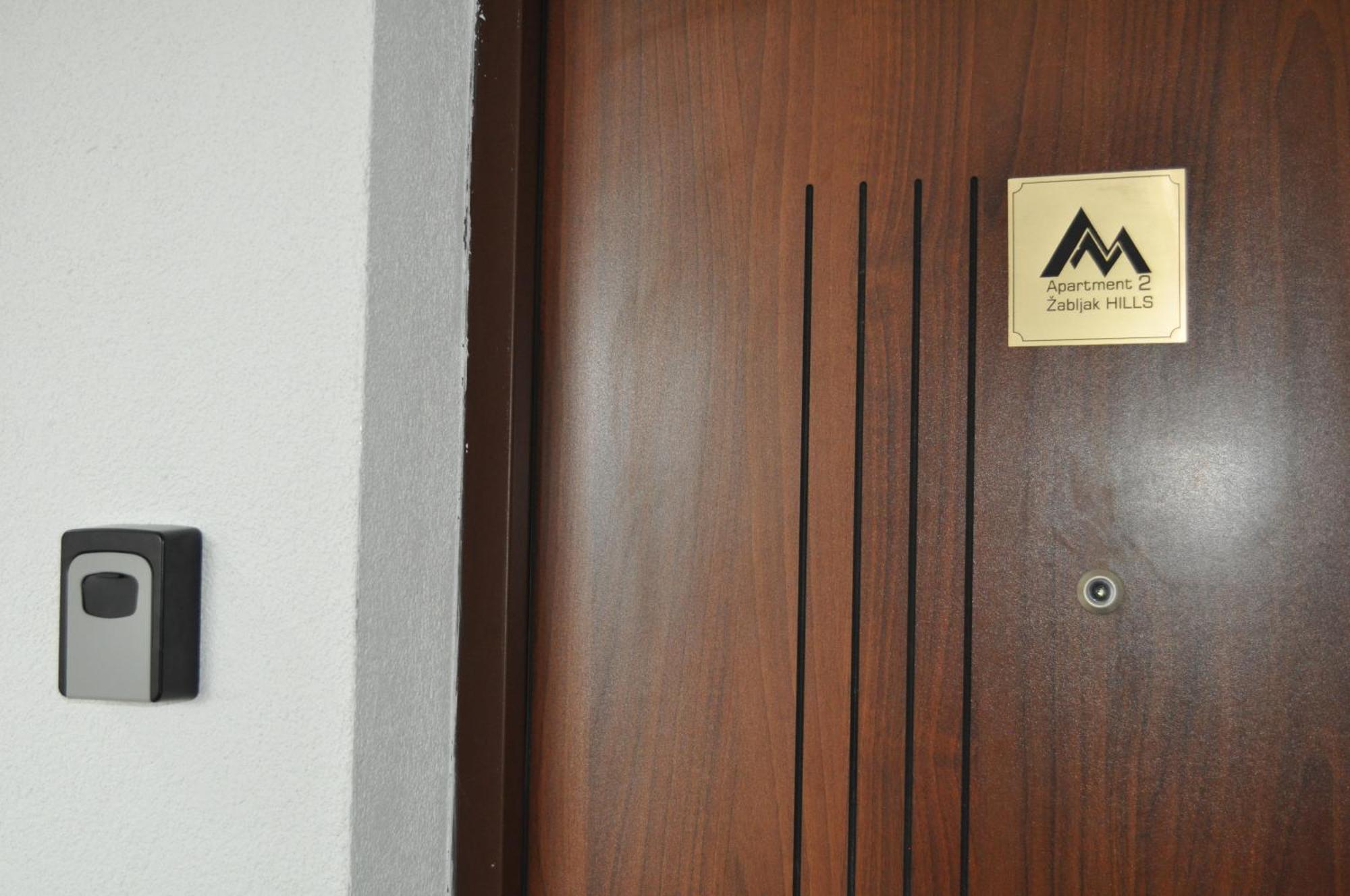 Apartmani Zabljak Hills エクステリア 写真
