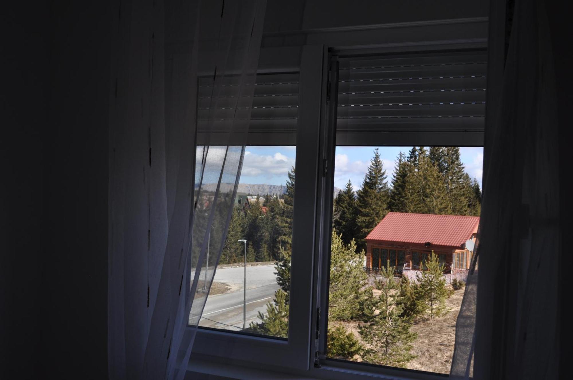 Apartmani Zabljak Hills エクステリア 写真